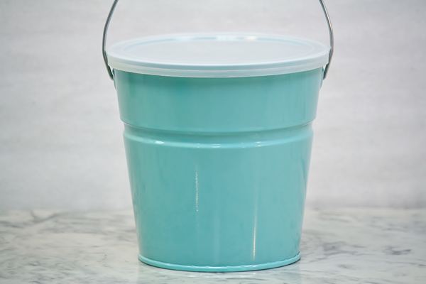 Small Bucket With Lid