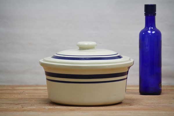 Stoneware casserole dish outlet with lid