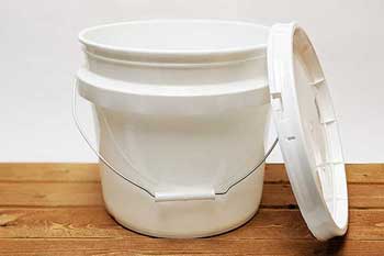3.5 Gallon Bucket With Tear Strip Lid